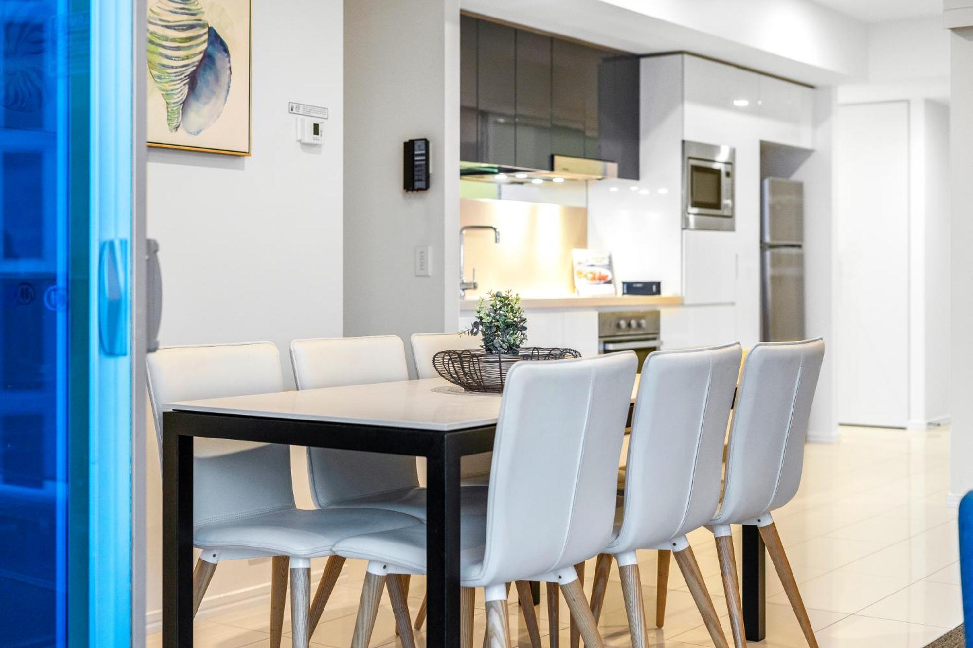 H Residences - Ocean View - Self Contained & Privately Managed - Wow * Gold Coast